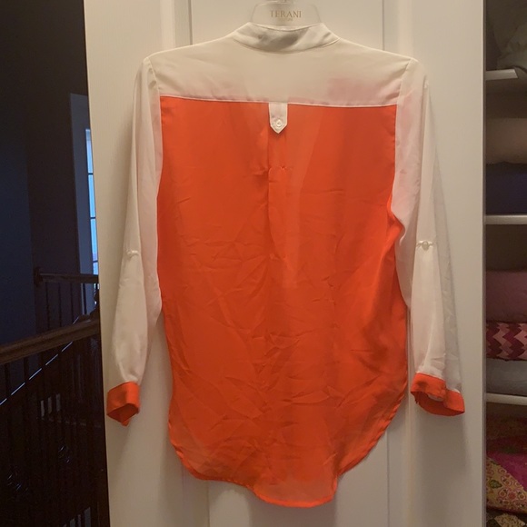 Fun 2 Fun blouse - Picture 3 of 4